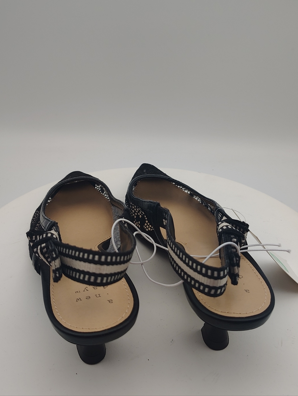 New A New Day Black Lace Illusion Slingback Pointed Heels SIze Woman's 8.5 - Picture 8 of 12